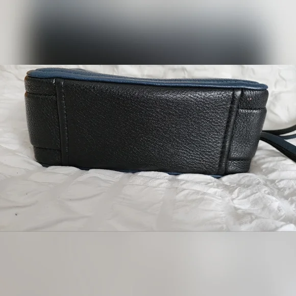 Like New Marc Jacobs Calfskin Softshot 21 Crossbody Bag Navy - Picture 10 of 10